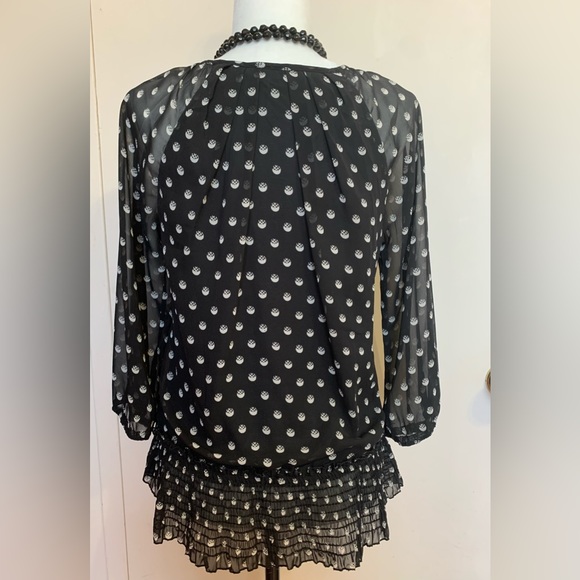 Vero Moda polka dot blouse soft ruffles around the hemline , in great condition - Picture 4 of 9